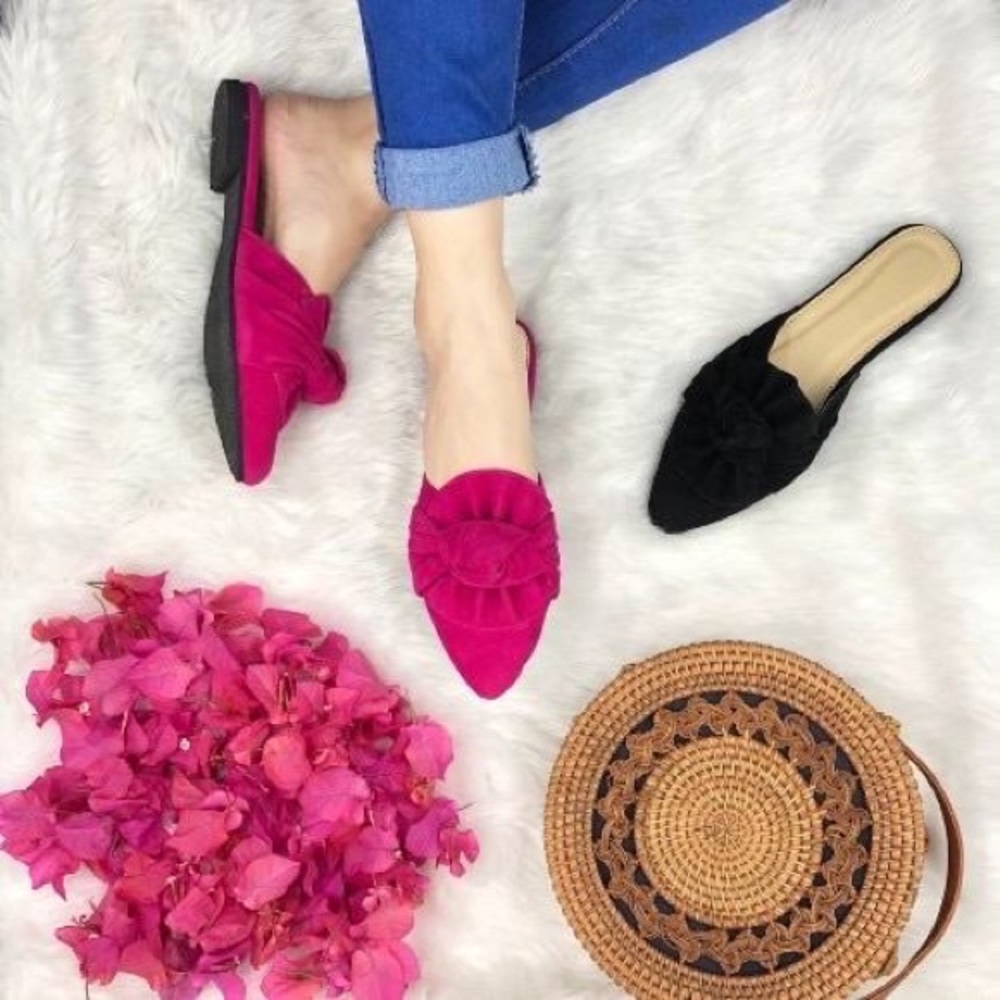 Melo in a Knot Mules